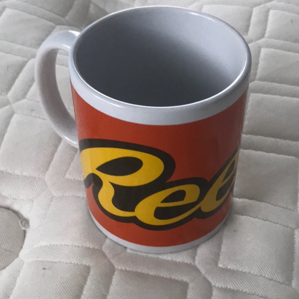 REESE’S mug